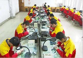 学习手机维修专业，自主创业当老板 开启电子产品修理的致富之路